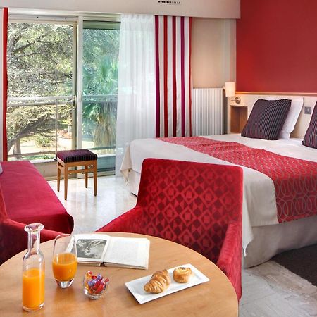 ז'ואן-לה-פינס The Originals Boutique, Hotel Les Strelitzias מראה חיצוני תמונה
