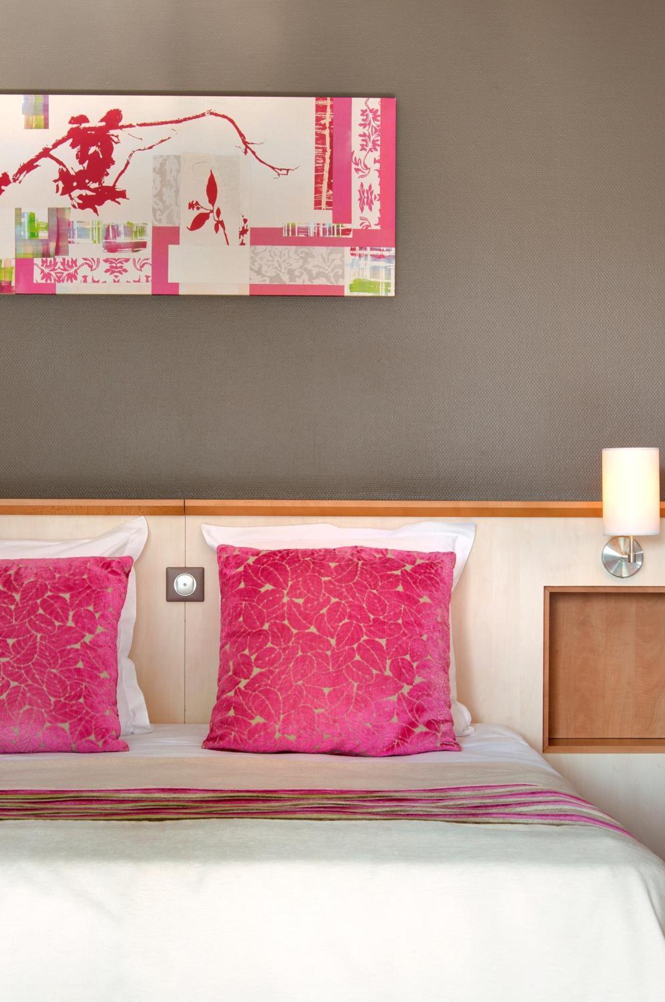 ז'ואן-לה-פינס The Originals Boutique, Hotel Les Strelitzias מראה חיצוני תמונה