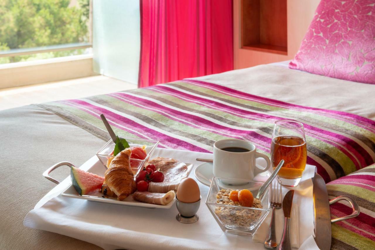 ז'ואן-לה-פינס The Originals Boutique, Hotel Les Strelitzias מראה חיצוני תמונה